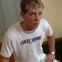 Owen posing naked - Picture 6