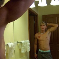 Owen posing naked - Picture 11