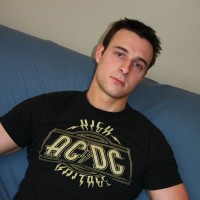 Kevin Keyes shows cock - Picture 7