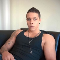 Johnny Diesel shows his butt - Picture 2