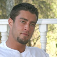 Cody Cummings posing outdoors - Picture 2
