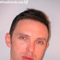 Dylan West shows his feet - Picture 3