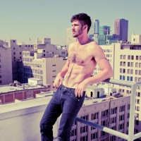 Jimmy Fanz shows his body - Picture 2