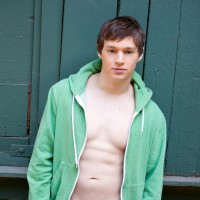 Max Steel shows his cock - Picture 2