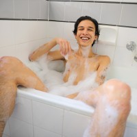 Bath time for Andy Samuel - Picture 3