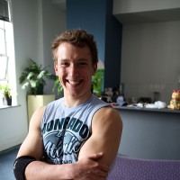Brad jacks off for Ben - Picture 1