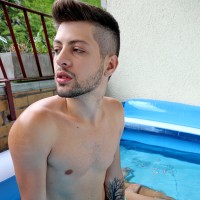 Pool boy Nick Kadec - Picture 9