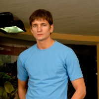 Mario Mcgabe posing - Picture 1