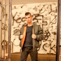 Santos posing - Picture 1