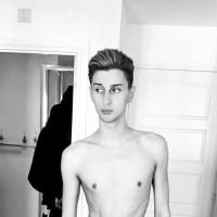 Austin's self fisting - Picture 2
