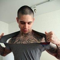 Anthony Blaize strips and jacks off - Picture 2