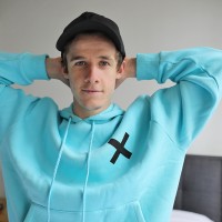Sucking Brad - Picture 1