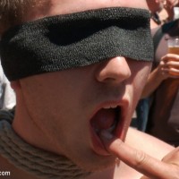 Naked, tied up and zippered - Picture 1
