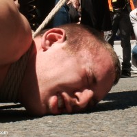 Dude gets fucked in public - Picture 6