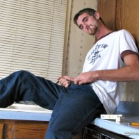Duke smokes - Picture 4