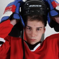 Hockey jock jerks off - Picture 3