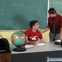 Lesson turns into sex - Picture 1
