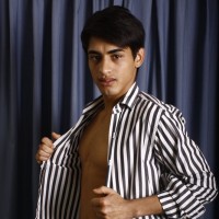 Fresh-faced gay boy charming the cam - Picture 10