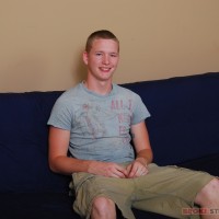 CJ shows his ass - Picture 2