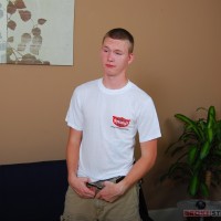 CJ shows his ass - Picture 5
