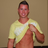 Trent Blade shows his cock - Picture 1