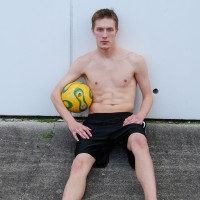 Jason Dean shows his cock - Picture 4