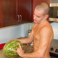 Italian Wrestler fucks Melon - Picture 10