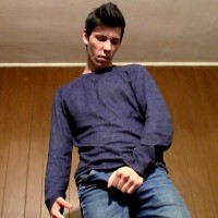 Coope Rreeves pissing - Picture 1
