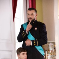 Royally fucked, part 3 - Picture 5