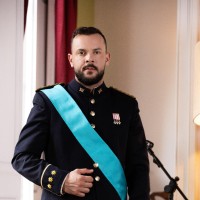 Royally fucked, part 3 - Picture 1