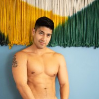 Paco Colombiano shows his dick - Picture 9
