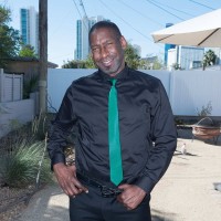 Jack Simmons show his cock - Picture 10