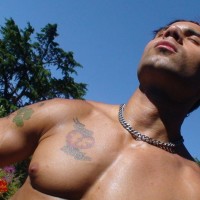 Leandro Silver jacking off outdoors - Picture 4