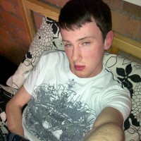 Milo Taylor plays with his dick - Picture 1