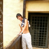 Aaron strips down - Picture 4