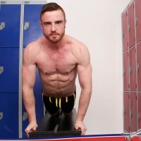 JP Dubois shows off his body - Picture 11