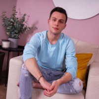 Alex Vens strokes his cock - Picture 1
