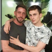Tyler Tanner fucks Johnny Ford - Picture 1