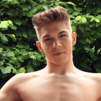 Hugo Carter - Picture 1