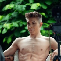 Hugo Carter - Picture 10