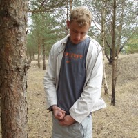 Roma Artur pisses outdoor - Picture 7