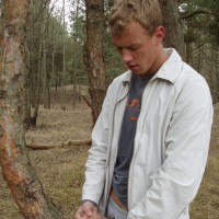 Roma Artur pisses outdoor - Picture 10