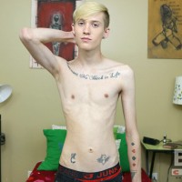 Nick Simpson jerks off - Picture 5