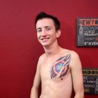 Skyler Evans strokes his cock - Picture 3