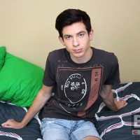 Daniel Ross strokes his cock - Picture 1