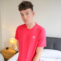Liam Taylor stripped down - Picture 5