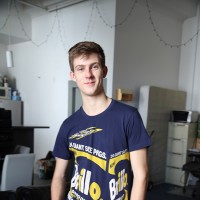 Hung Aussie skater - Picture 6