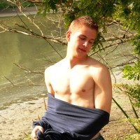 Nude on the river - Picture 4