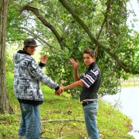 Boy couple outdoor action - Picture 12