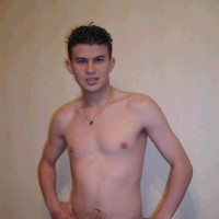 Posing naked - Picture 4